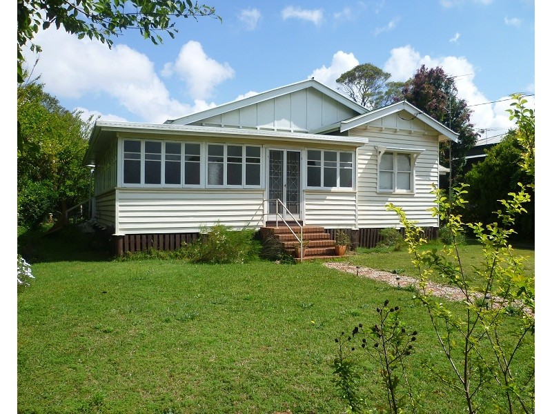 212 Campbell Street, Newtown QLD 4350