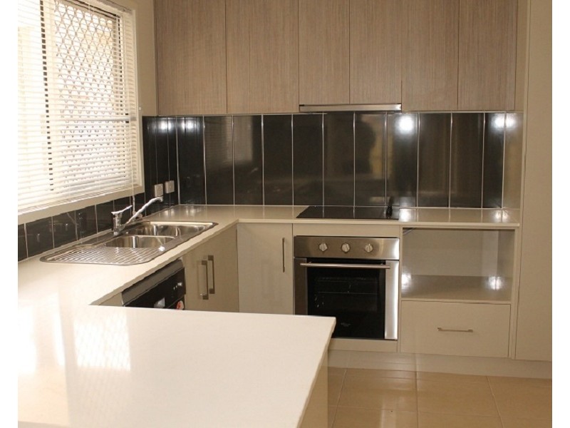 17/373 Greenwattle Street, Wilsonton QLD 4350