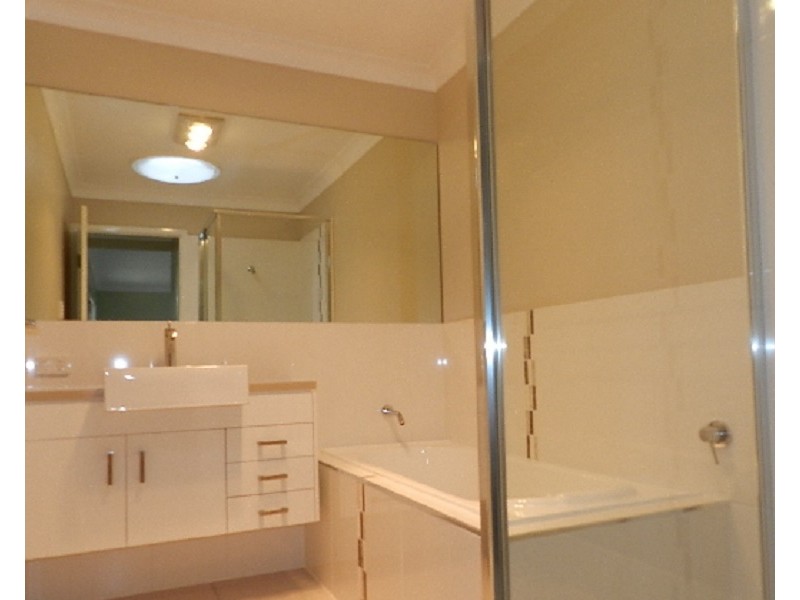 2/99 Stuart Street, North Toowoomba QLD 4350