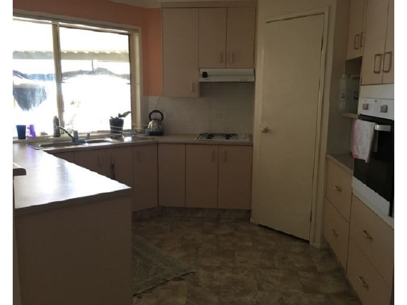 34 Catalina Drive, Wilsonton QLD 4350
