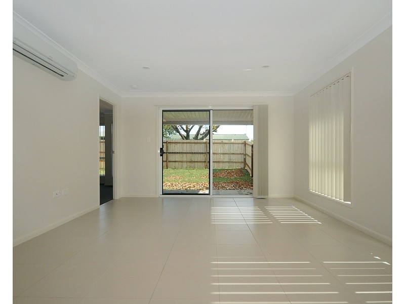 2/10 McDowall Street, Newtown QLD 4350