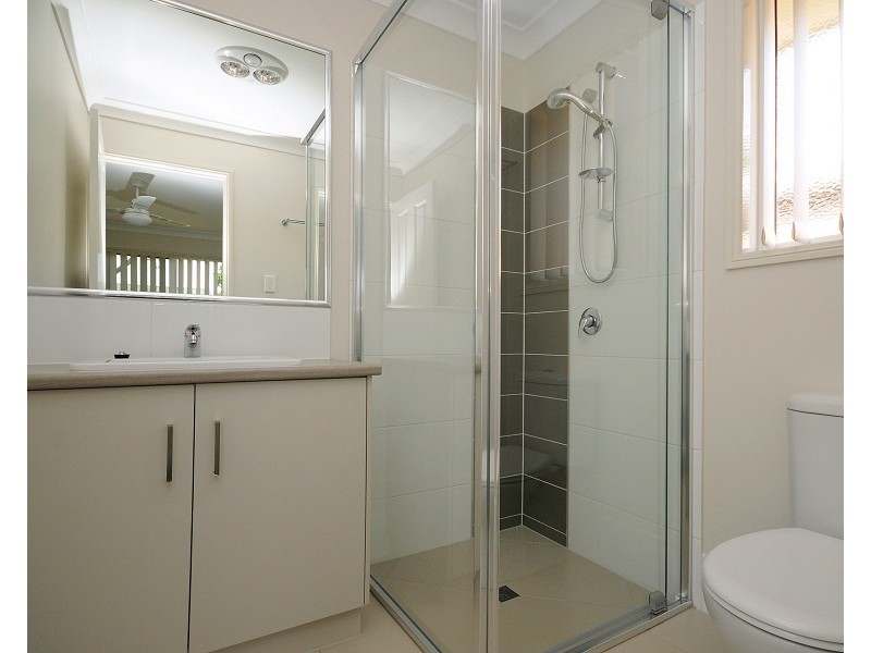 2/10 McDowall Street, Newtown QLD 4350