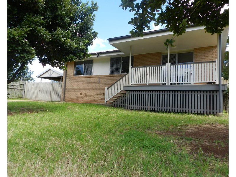 10 Charter Crescent, Rockville QLD 4350