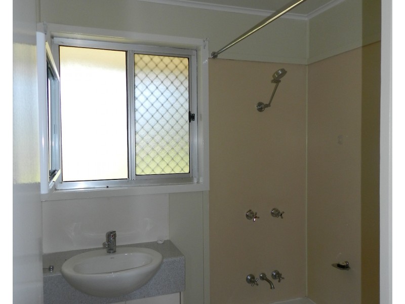 10 Charter Crescent, Rockville QLD 4350