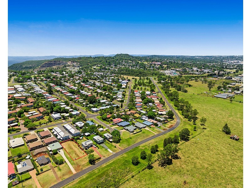 284 Goombungee Road, Harlaxton QLD 4350