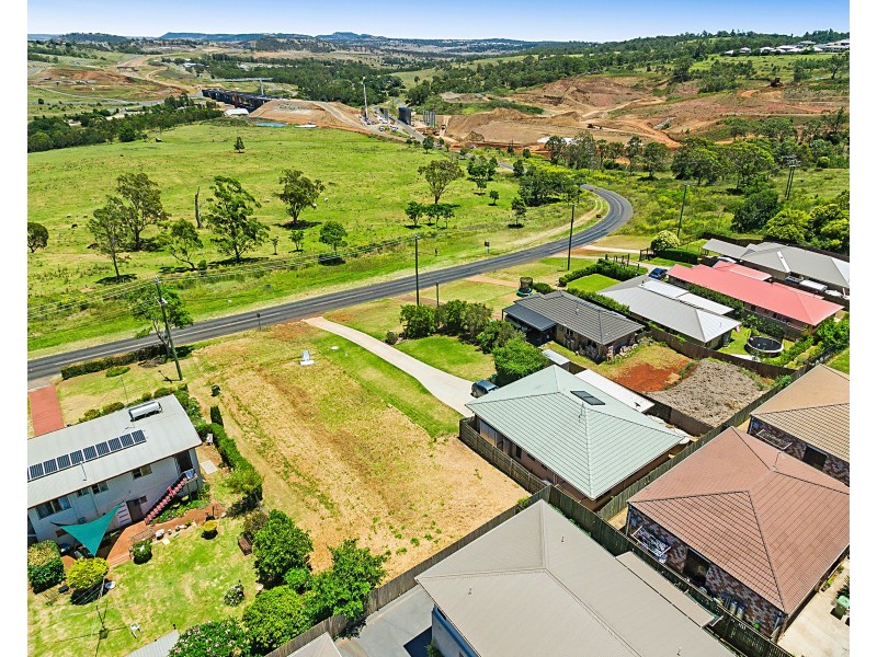 284 Goombungee Road, Harlaxton QLD 4350