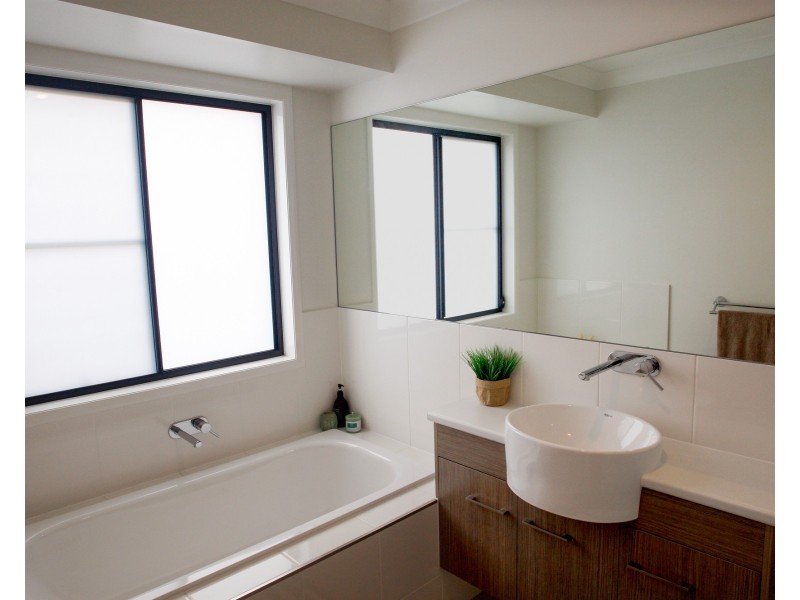 39 Calypso Crescent, Middle Ridge QLD 4350