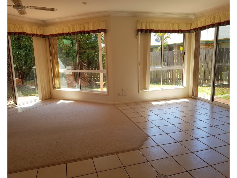 6 Kerry Close, Middle Ridge QLD 4350