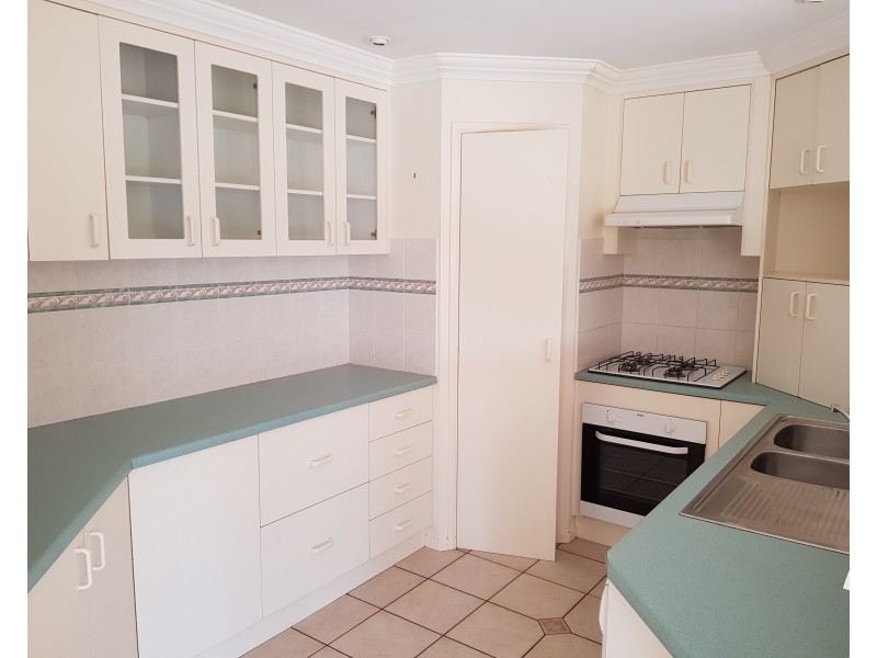 6 Kerry Close, Middle Ridge QLD 4350