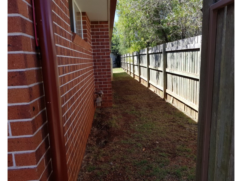 6 Kerry Close, Middle Ridge QLD 4350