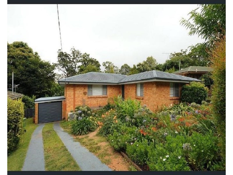 5 Beck Street, Mount Lofty QLD 4350