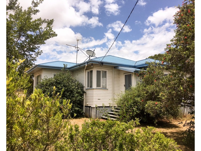 22 Avondale Street, Newtown QLD 4350