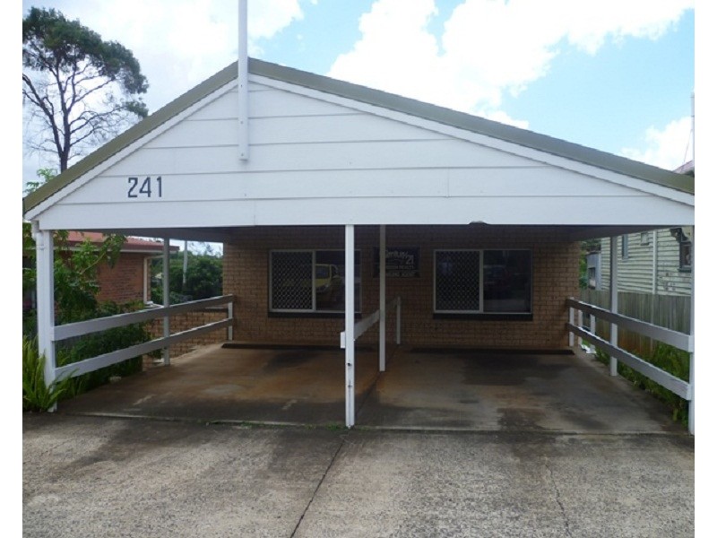 1/241 South Street, South Toowoomba QLD 4350