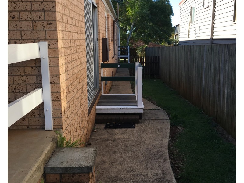 1/241 South Street, South Toowoomba QLD 4350