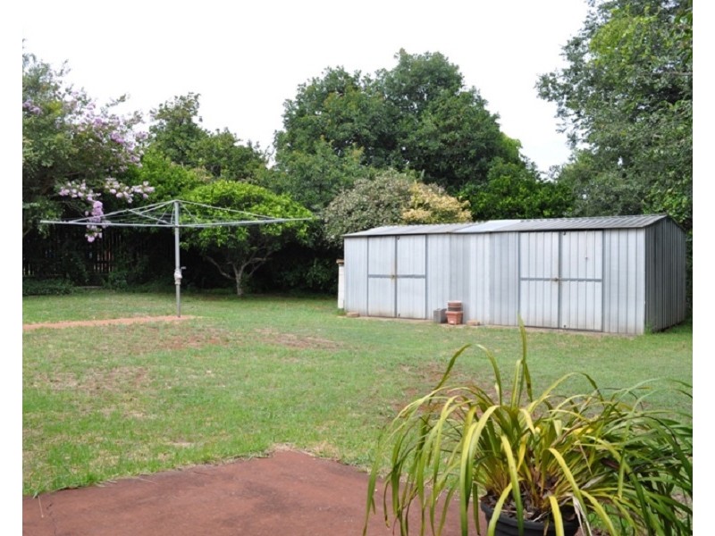 10 Chelsea Court, Centenary Heights QLD 4350