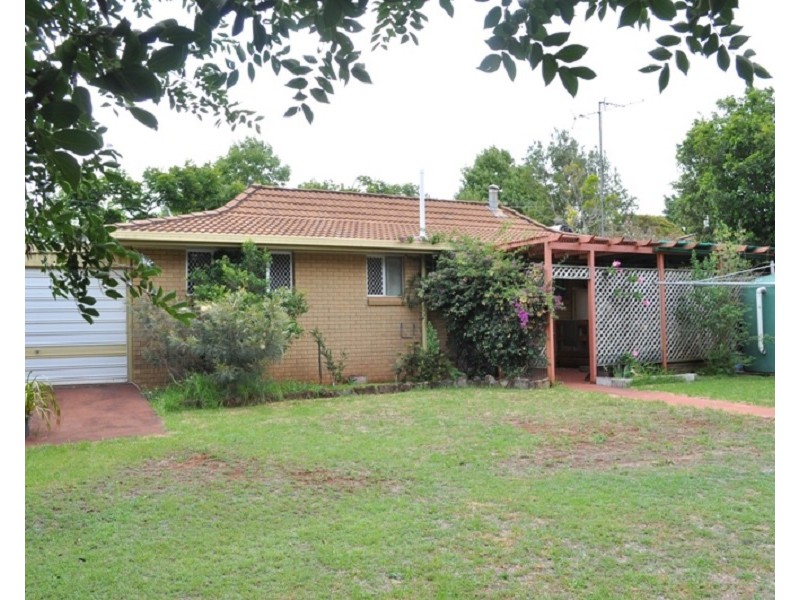 10 Chelsea Court, Centenary Heights QLD 4350