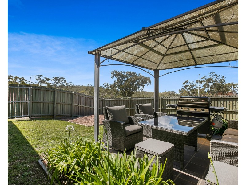 2/22 Piccadilly Court, Mount Lofty QLD 4350