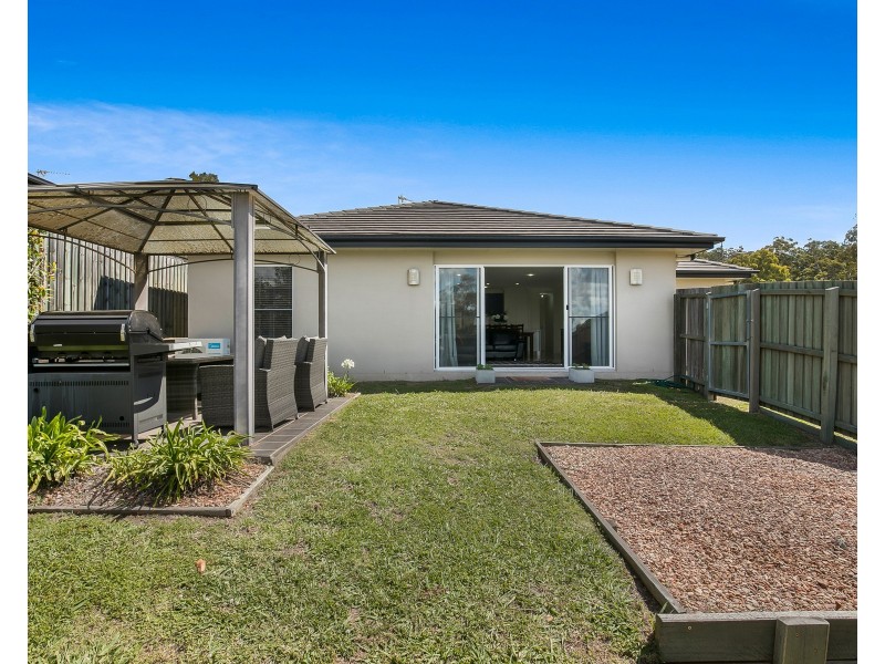 2/22 Piccadilly Court, Mount Lofty QLD 4350