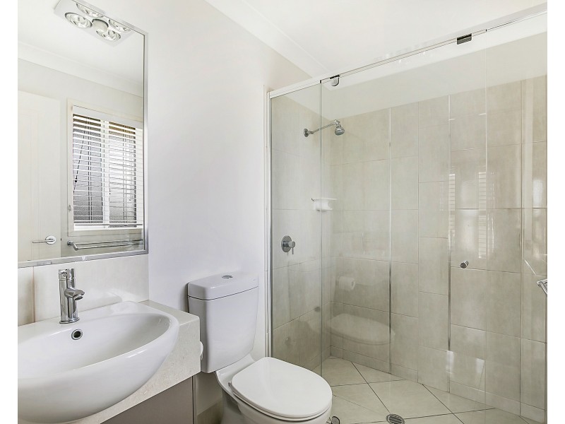 7 Huon Drive, Glenvale QLD 4350