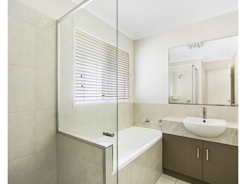 7 Huon Drive, Glenvale QLD 4350