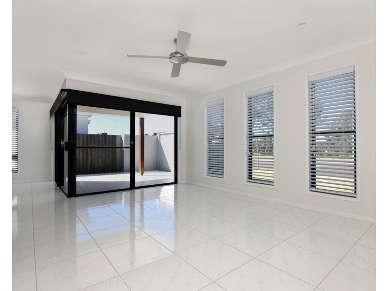 2/171  Nelson Street, Kearneys Spring QLD 4350