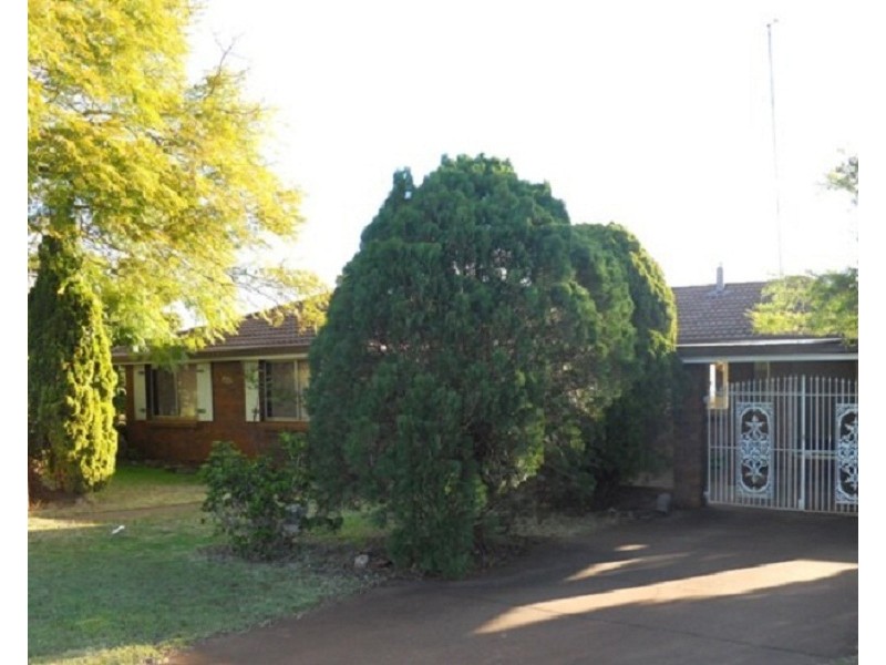 7 Arlaw Street, Centenary Heights QLD 4350