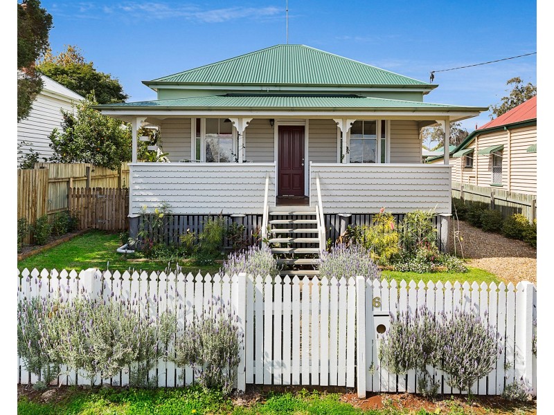 6 Raff Street, North Toowoomba QLD 4350