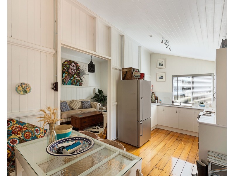 6 Raff Street, North Toowoomba QLD 4350