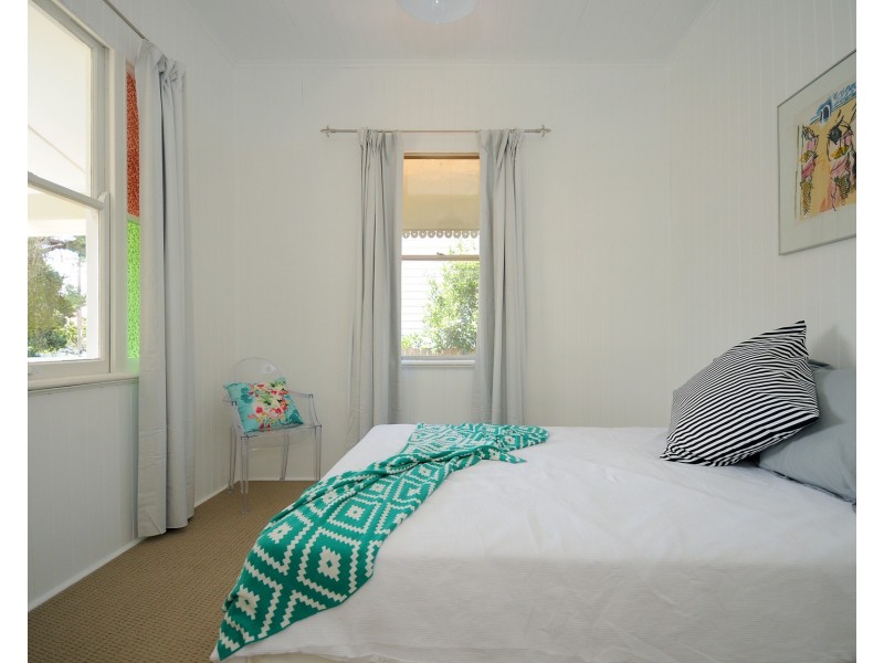 6 Raff Street, North Toowoomba QLD 4350