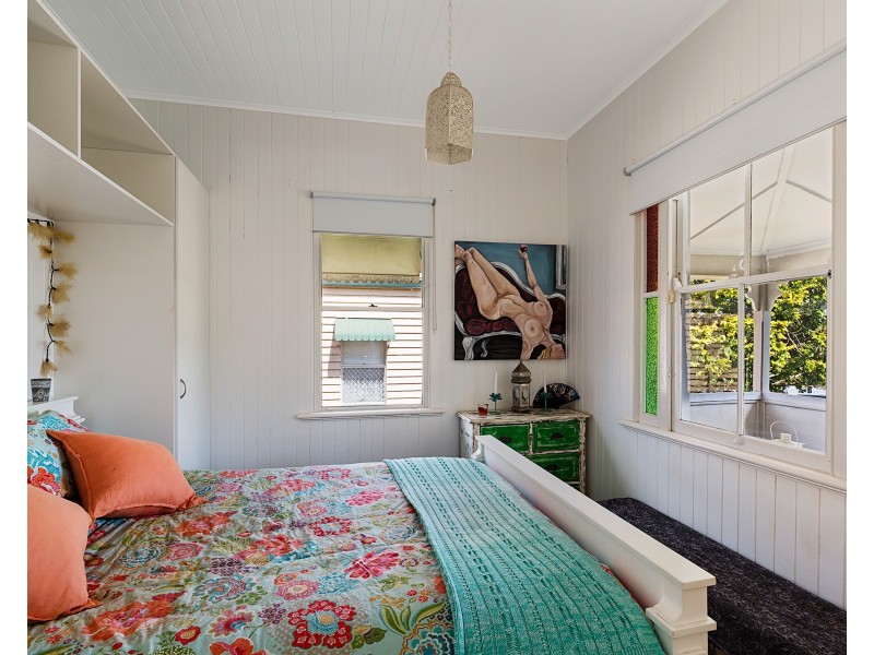 6 Raff Street, North Toowoomba QLD 4350