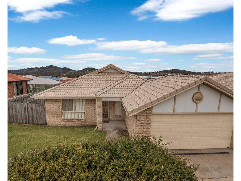 11 Cuttaburra Crescent, Glenvale QLD 4350