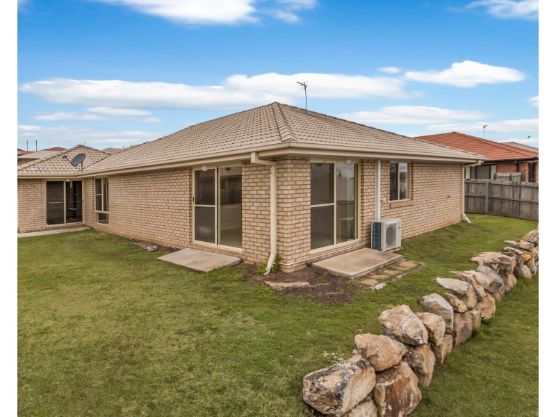 11 Cuttaburra Crescent, Glenvale QLD 4350