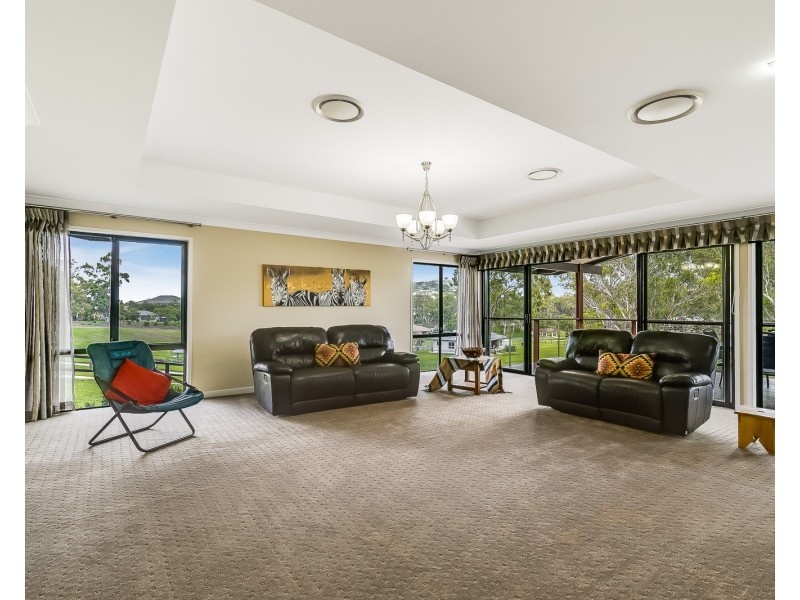 35 Carinya Drive, Hodgson Vale QLD 4352