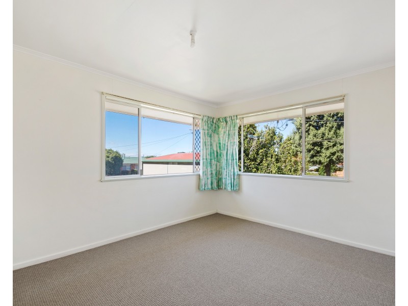 5 Evon Street, Rockville QLD 4350