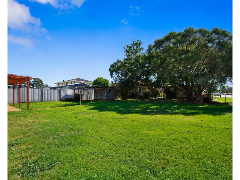 5 Evon Street, Rockville QLD 4350