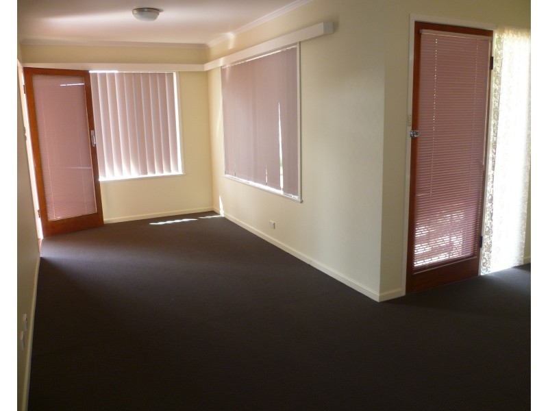 16 Storey Street, Centenary Heights QLD 4350