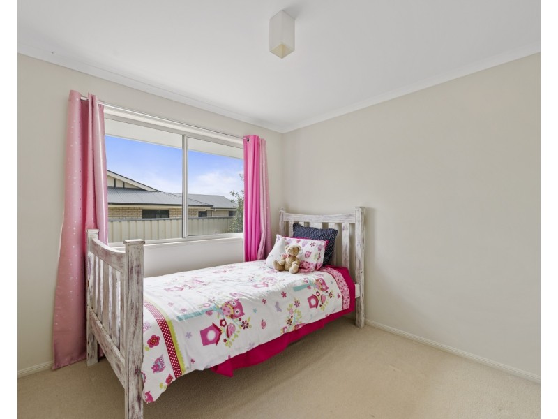 62 Belclaire Drive, Westbrook QLD 4350