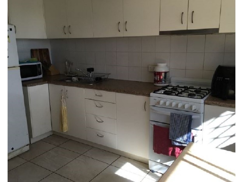 2/329 Hume Street, Centenary Heights QLD 4350