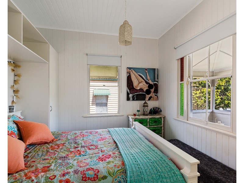 6 Raff Street, North Toowoomba QLD 4350