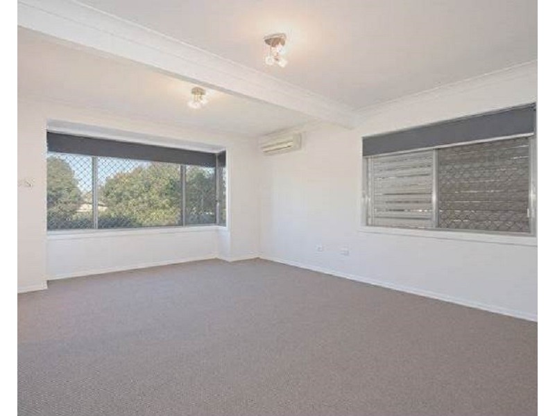 328 Alderley Street, Kearneys Spring QLD 4350