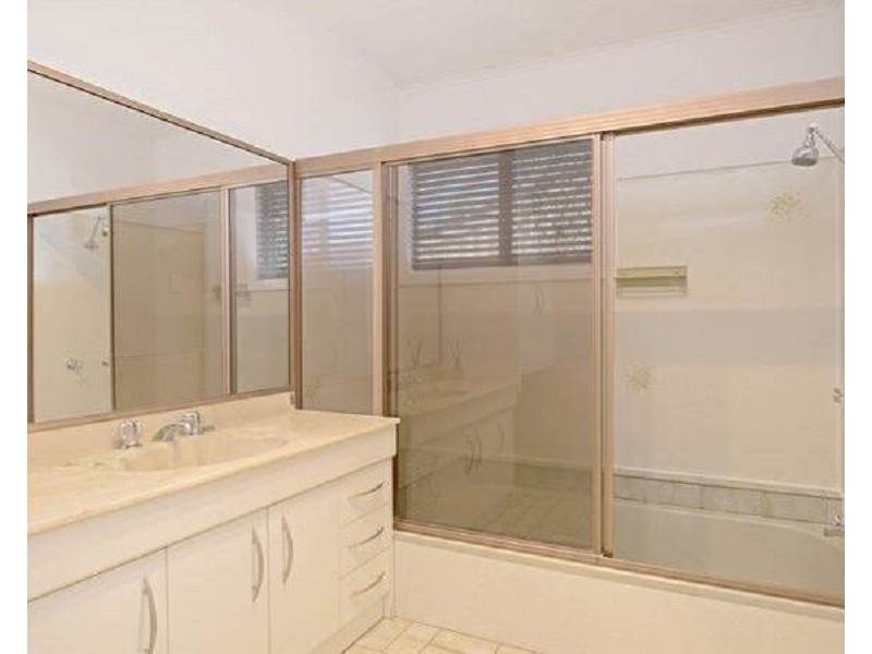 328 Alderley Street, Kearneys Spring QLD 4350