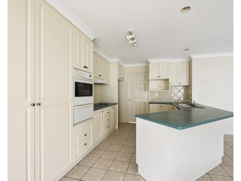 3 Snapdragon Street, Middle Ridge QLD 4350