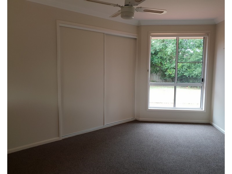 6 Kerry Close, Middle Ridge QLD 4350