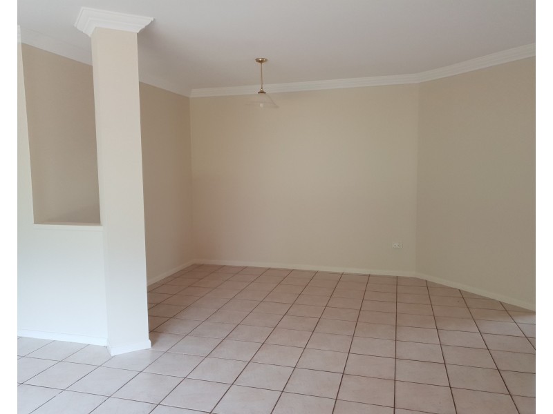 6 Kerry Close, Middle Ridge QLD 4350