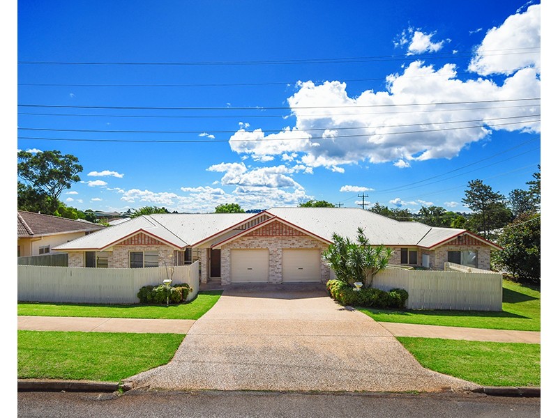 1-2/89 Ramsay Street, Centenary Heights QLD 4350