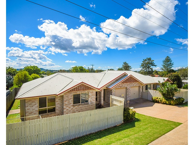 1-2/89 Ramsay Street, Centenary Heights QLD 4350