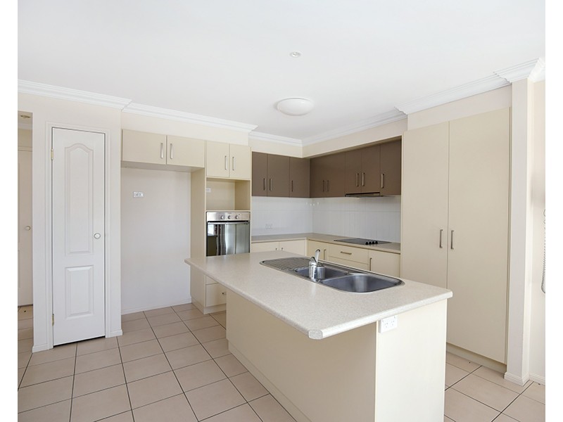 1-2/89 Ramsay Street, Centenary Heights QLD 4350