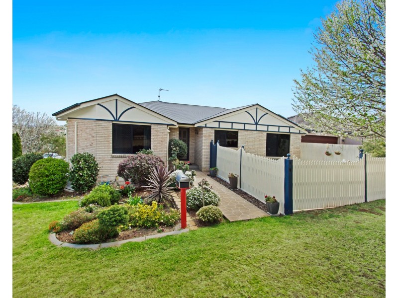 1/11 Samuel Court, Darling Heights QLD 4350