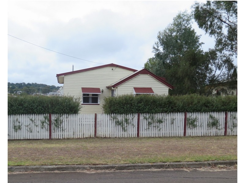 16 Whichello Street, Newtown QLD 4350