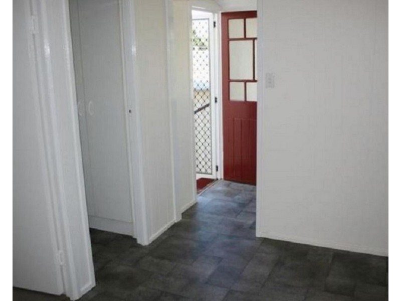 16 Whichello Street, Newtown QLD 4350